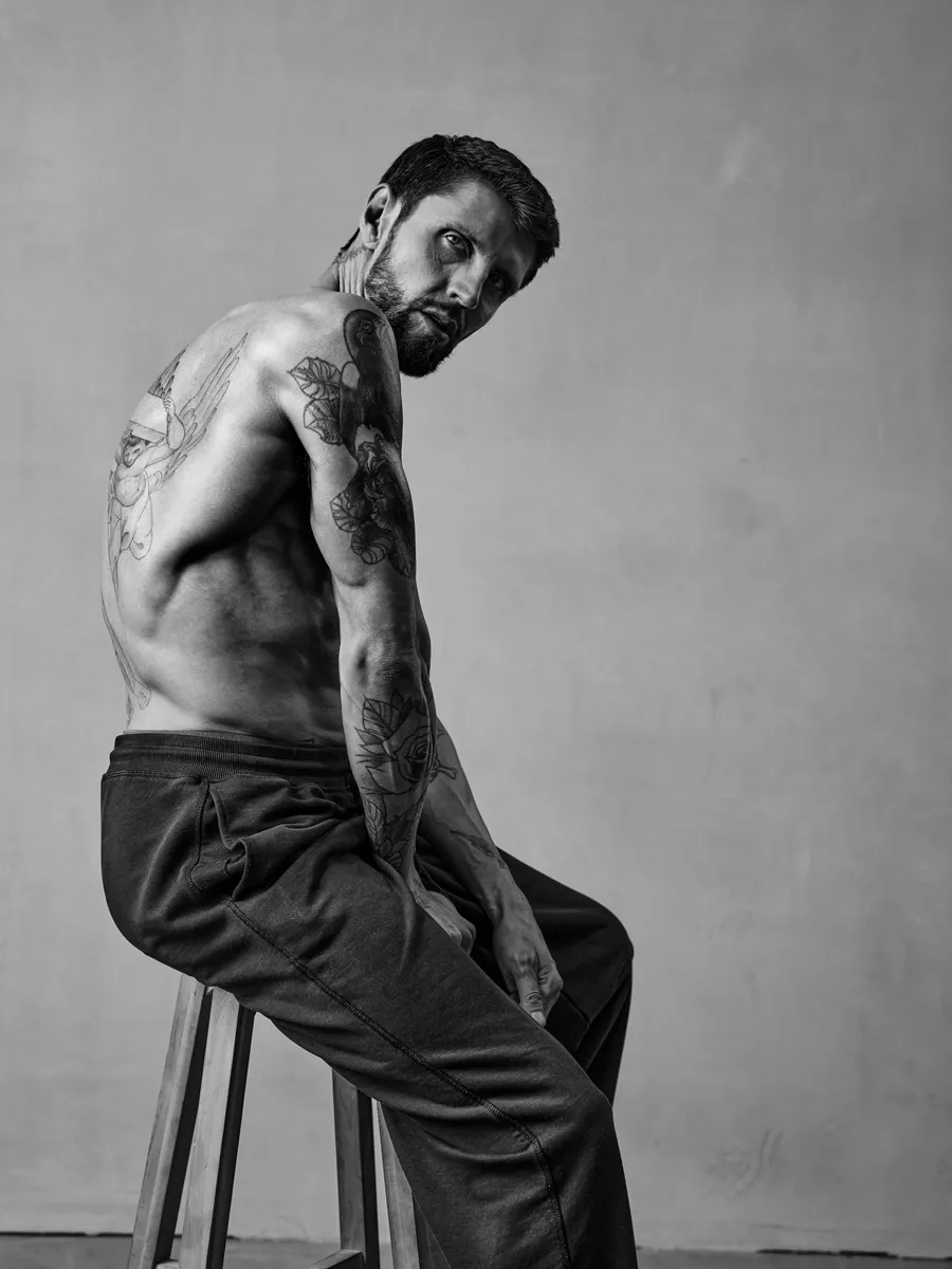 Black and White Fitness Photography: When Monochrome Makes the Muscles Pop